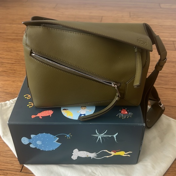 Loewe Olive Green Crossbody Bag - Picture 1 of 7